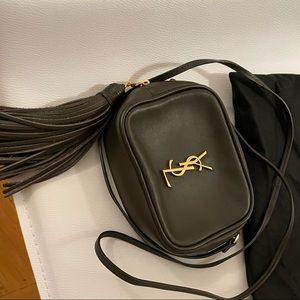 saint laurent cross bag dark gray🤍